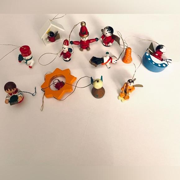 Vintage 1970’s Handmade Wooden German Mini Christmas Ornaments – Set Of 12 - Picture 4 of 4